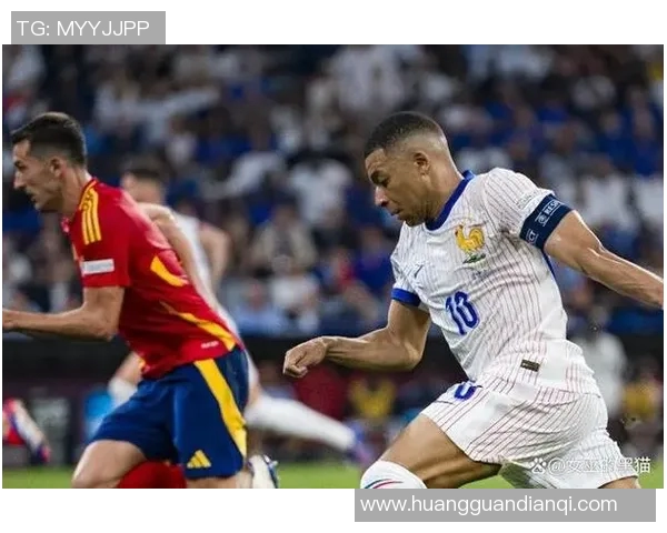 足球球星因跺脚引发热议瞬间 网友热评纷纷讨论其背后隐含意义